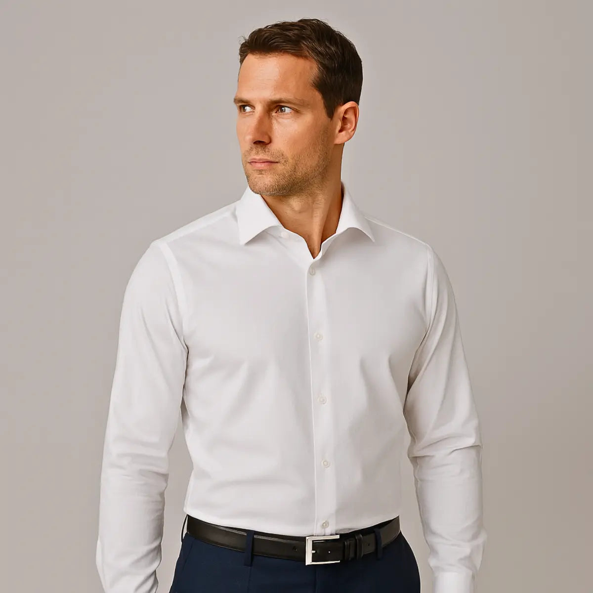 NON-WRINKLE SHIRT WITH A SLIM FIT